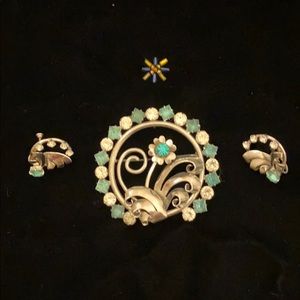 Vintage Sterling brooch & screw back earrings w/sparkly aqua & clear rhinestones